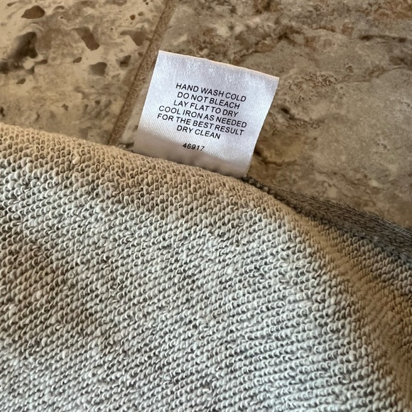 NWT Romeo & Juliet Light Heather Gray Distressed Sweatshirt, size Small - Picture 11 of 13